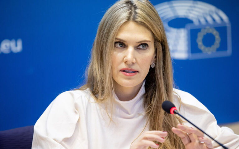 Μιχάλης Δημητρακόπουλος: «Η Εύα Καϊλή επιστρέφει τις επόμενες μέρες στην Ευρωβουλή»